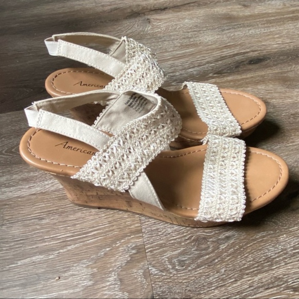 American Eagle Wedges Shoes Women’s Size 10 Heel‎ Open Toe Strap